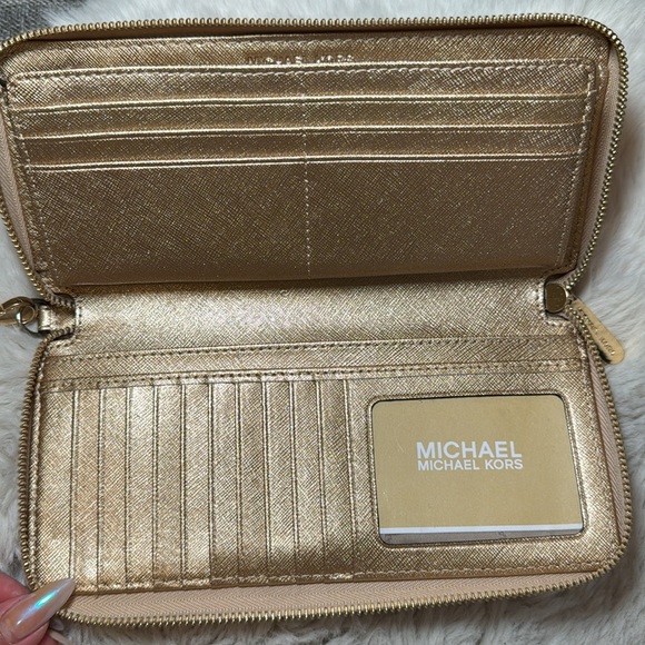 MICHAEL KORS SAFFINO GOLD LEATHER WALLET - Picture 3 of 4